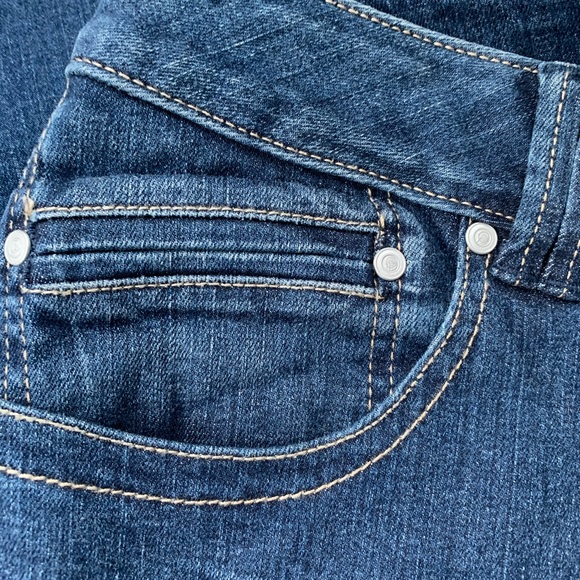 Lane Bryant 26 Average Jeans NWT - Picture 2 of 5